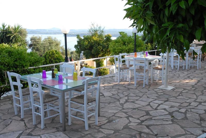 Stefanos Place image