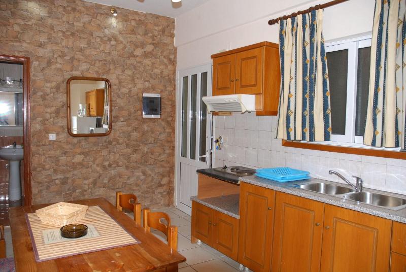 Stefanos Place image