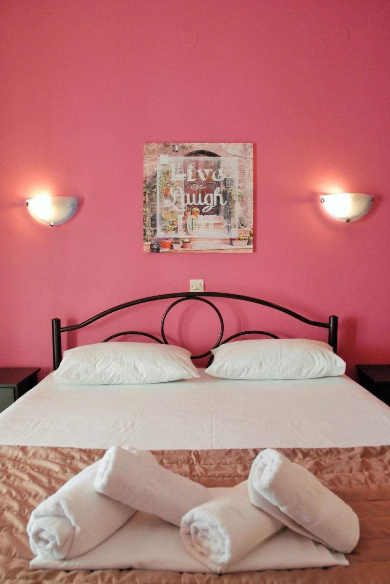 Stefanos Place image