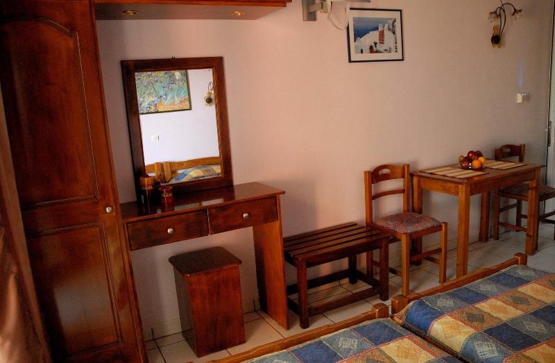 Stefanos Place image