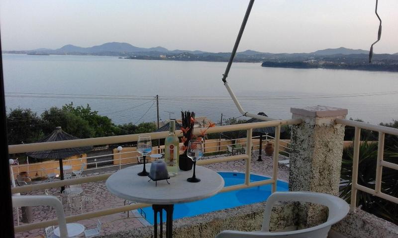 Stefanos Place image