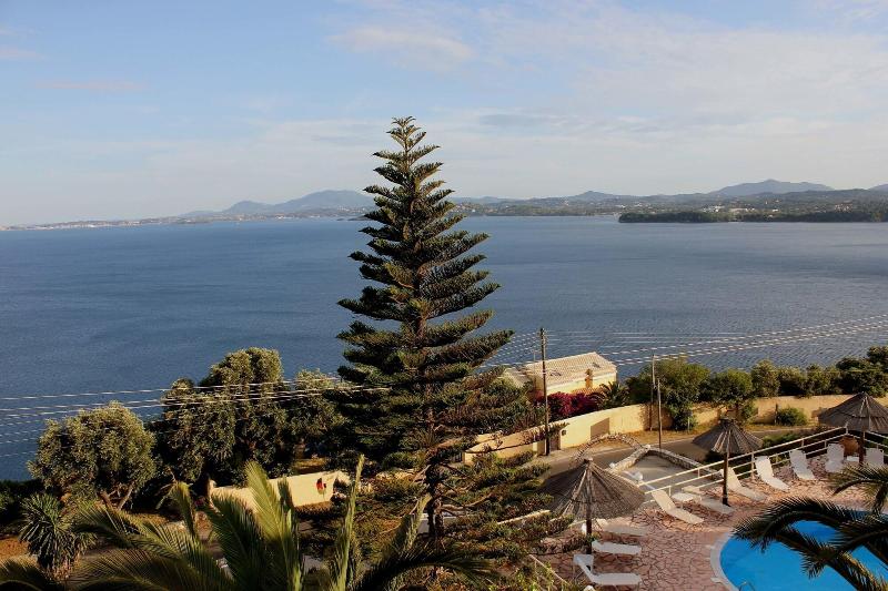 Stefanos Place image