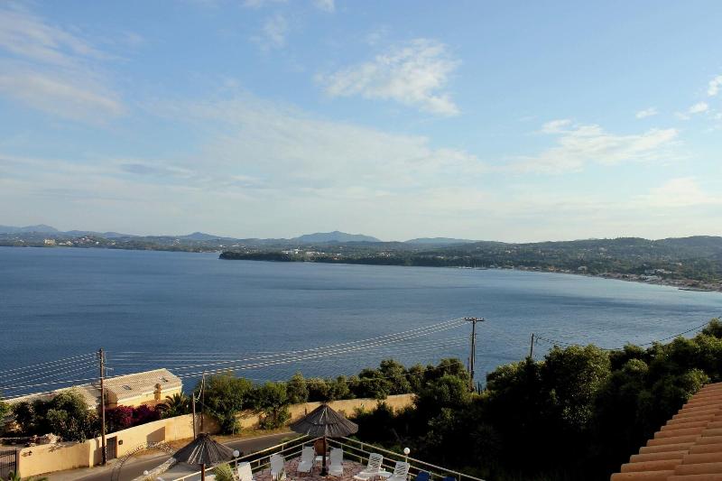 Stefanos Place image