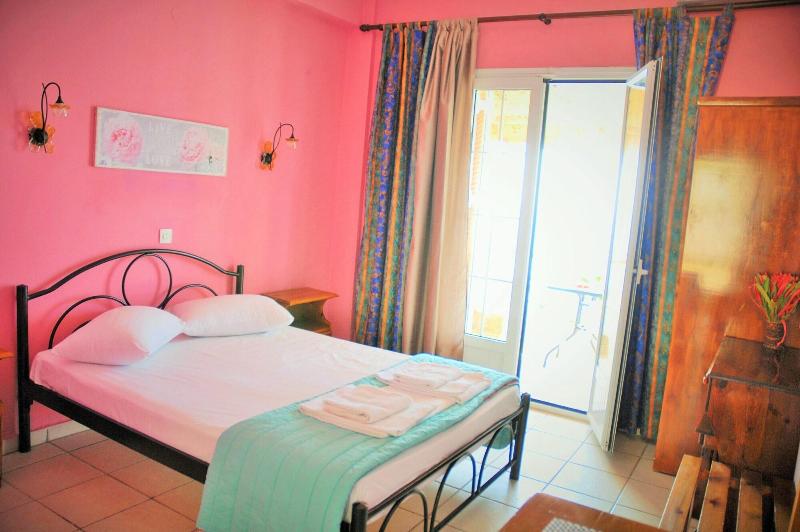 Stefanos Place image
