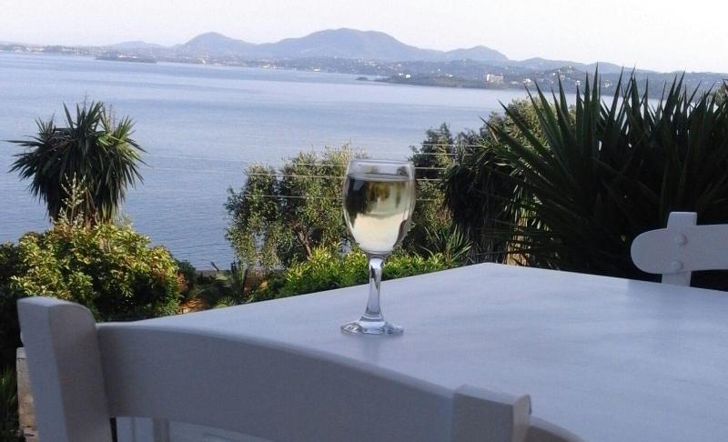 Stefanos Place image
