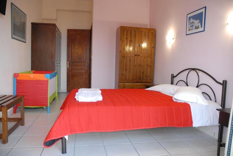 Stefanos Place image
