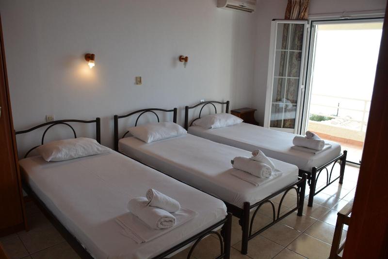 Stefanos Place image