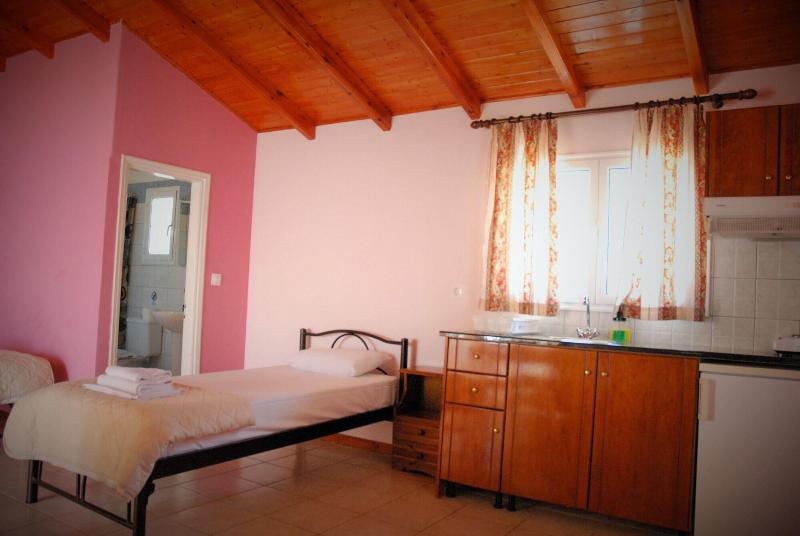 Stefanos Place image