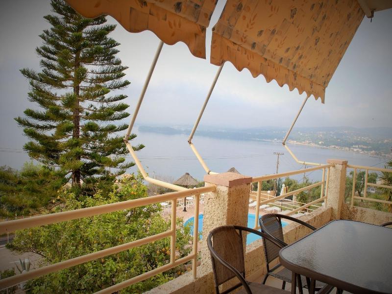 Stefanos Place image