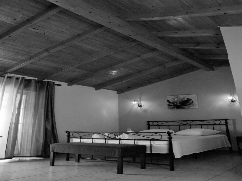 Stefanos Place image
