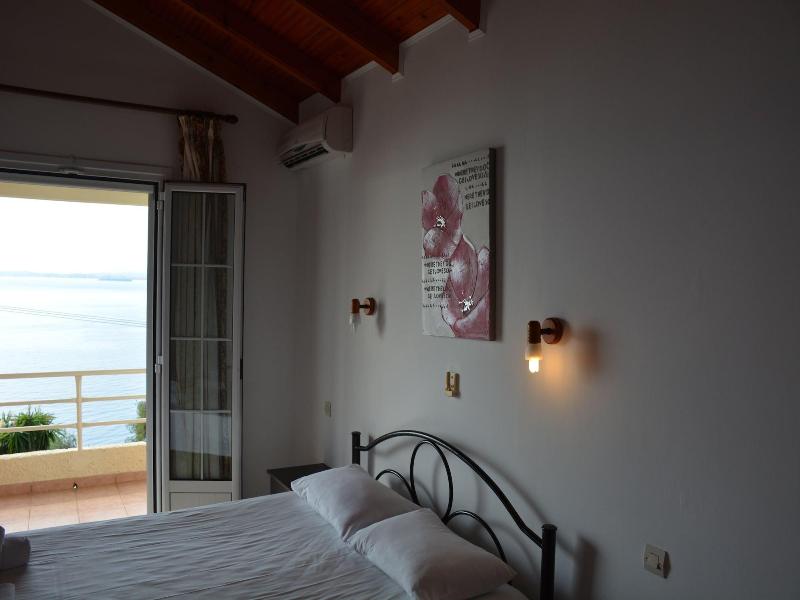 Stefanos Place image