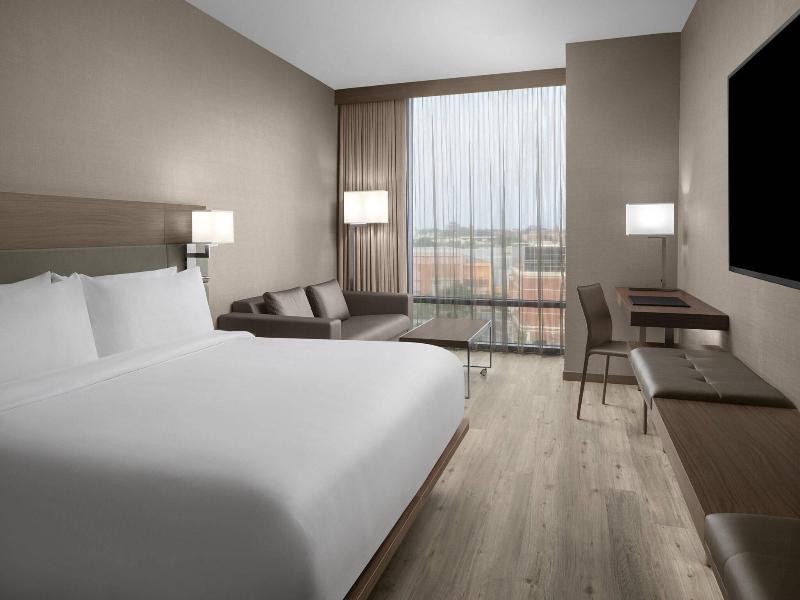 Ac Hotel By Marriott Columbus Downtown image