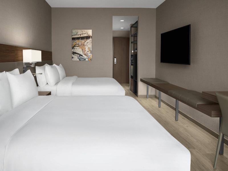 Ac Hotel By Marriott Columbus Downtown image