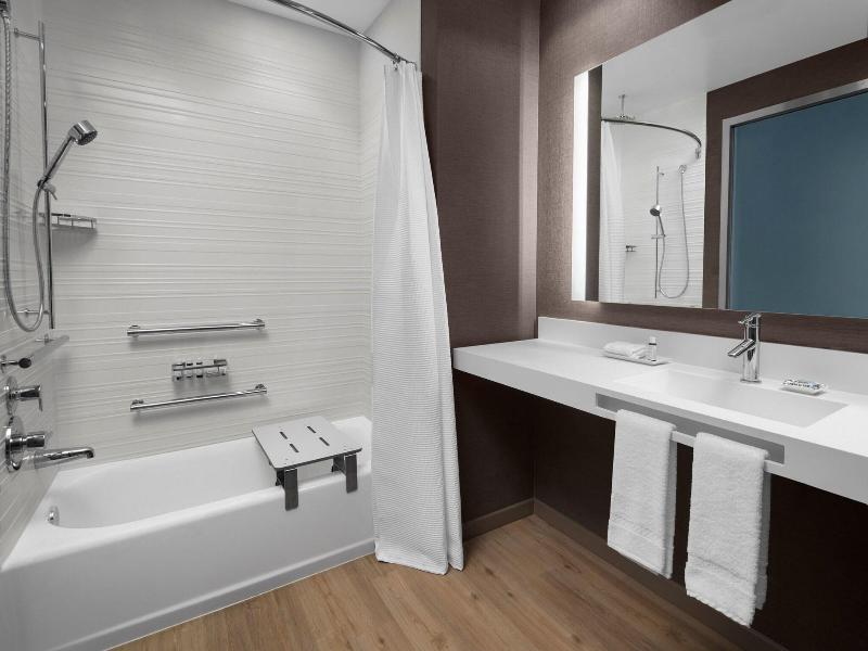 Ac Hotel By Marriott Columbus Downtown image