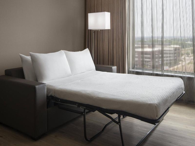 Ac Hotel By Marriott Columbus Downtown image