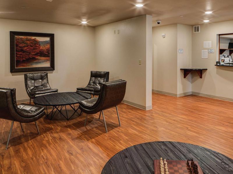 WoodSpring Suites Columbus NE I-270 Airport image