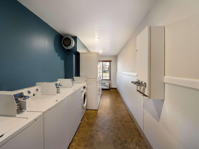 Woodspring Suites Columbus Southeast image