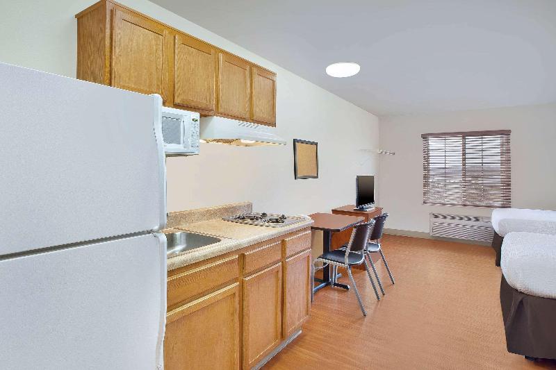 Woodspring Suites Columbus Southeast image