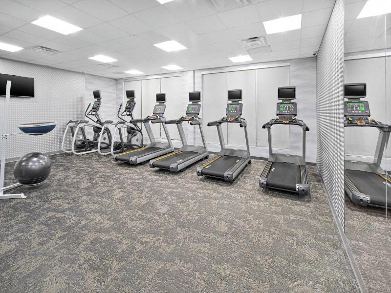 Fairfield Inn & Suites by Marriott Columbus New Al image