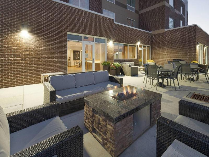 Fairfield Inn & Suites by Marriott Columbus New Al image