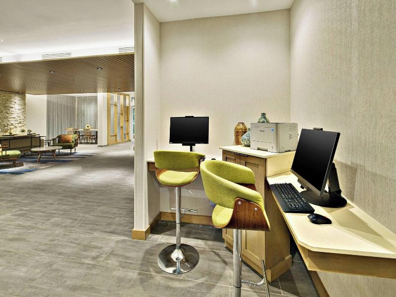 Fairfield Inn & Suites by Marriott Columbus New Al image