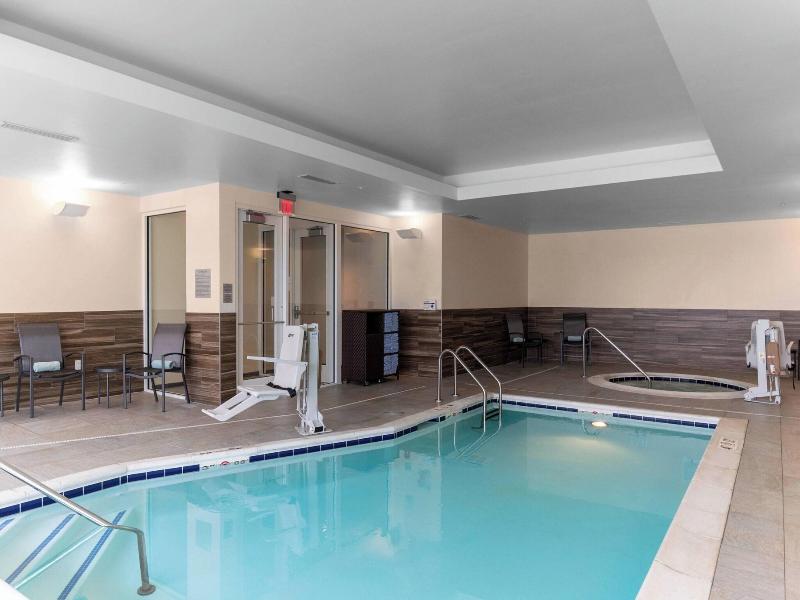 Fairfield Inn & Suites by Marriott Columbus New Al image