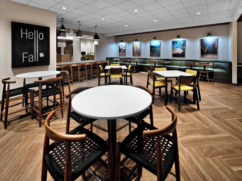Fairfield Inn & Suites by Marriott Columbus New Al image