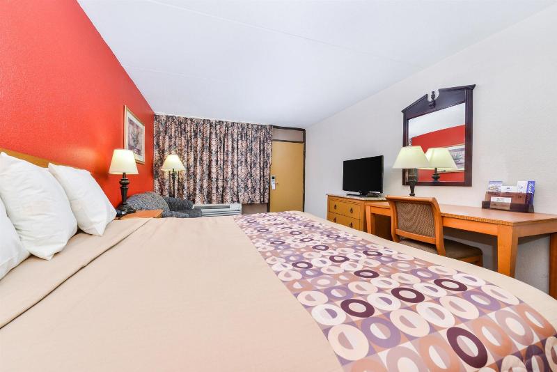 Americas Best Value Inn-Goodlettsville/N. Nashvill - Image 4
