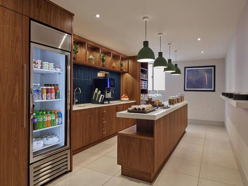 Delta Hotels By Marriott Chicago Willowbrook image