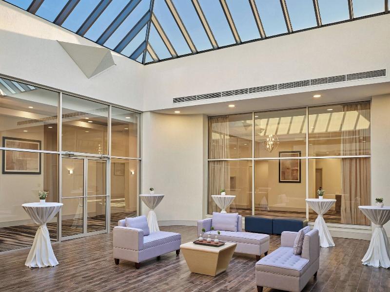 Delta Hotels By Marriott Chicago Willowbrook image