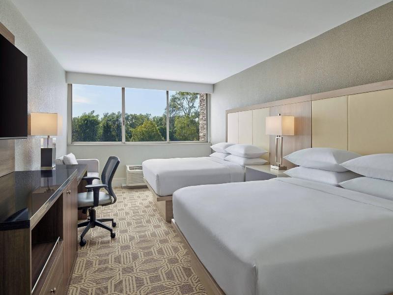 Delta Hotels By Marriott Chicago Willowbrook image