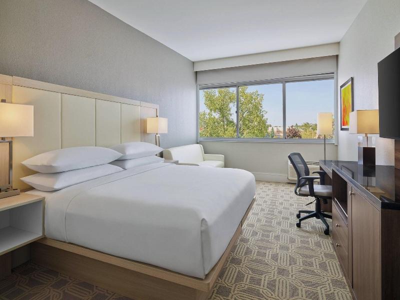 Delta Hotels By Marriott Chicago Willowbrook image