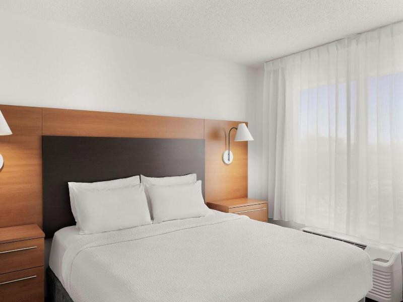 Towneplace Suites Chicago Naperville image