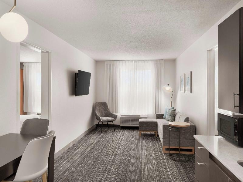 Towneplace Suites Chicago Naperville image