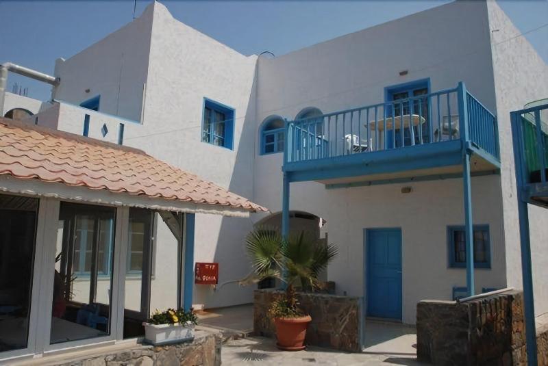 Socrates Apartments & Restaurant image