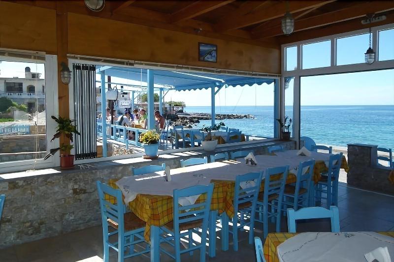 Socrates Apartments & Restaurant image