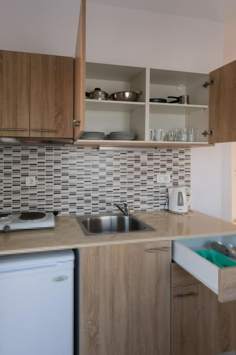 Socrates Apartments & Restaurant image