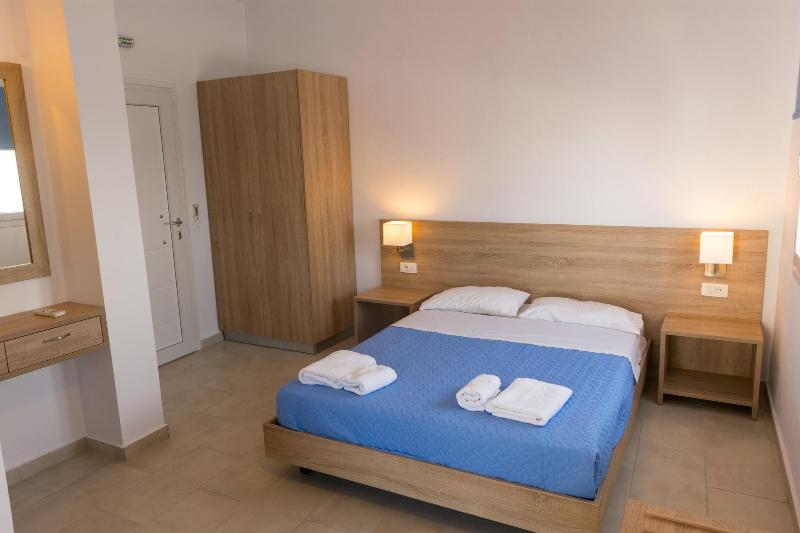Socrates Apartments & Restaurant image