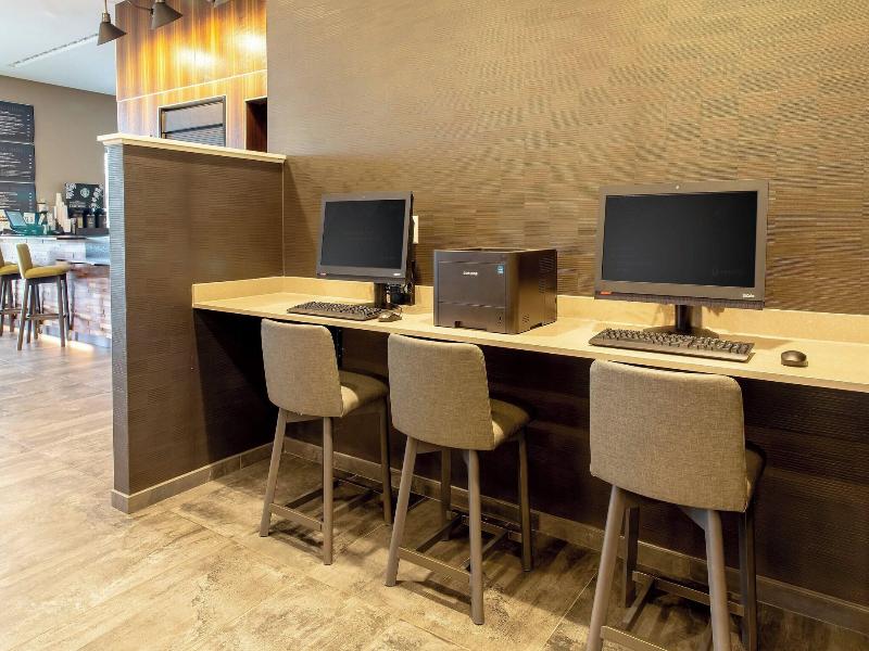 Courtyard By Marriott St Paul Woodbury