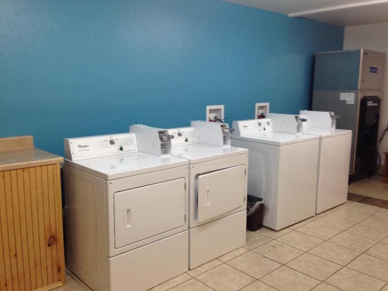 Motel 6 Sedalia, MO image