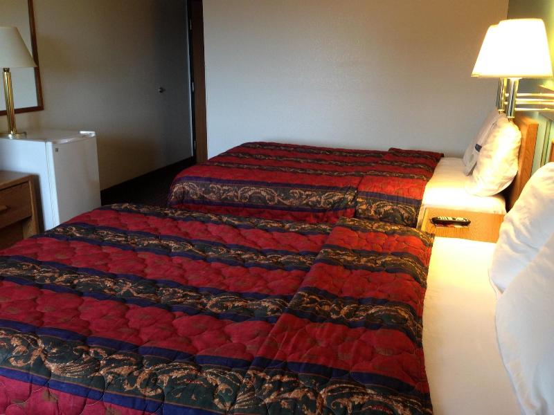Motel 6 Sedalia, MO image