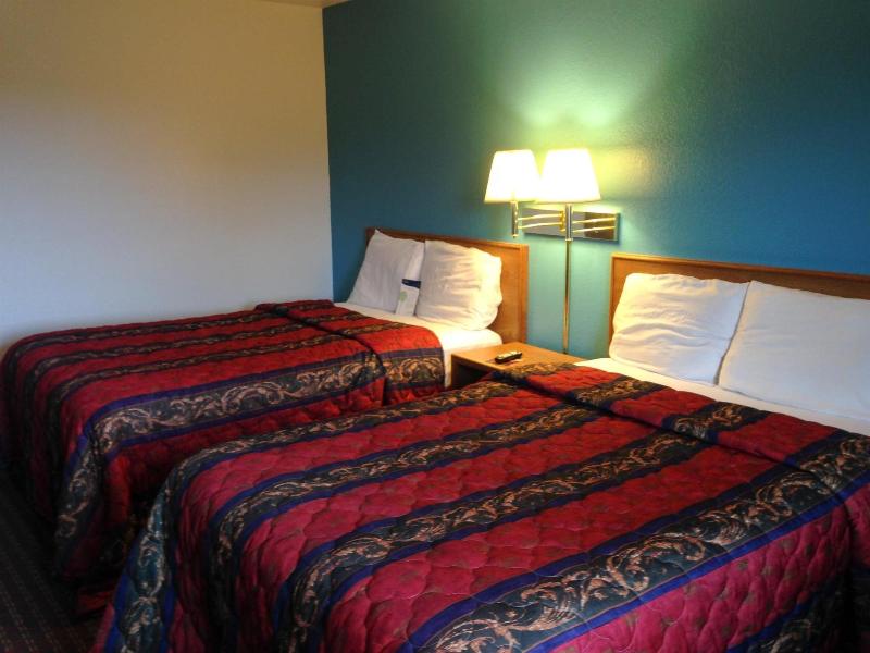 Motel 6 Sedalia, MO image