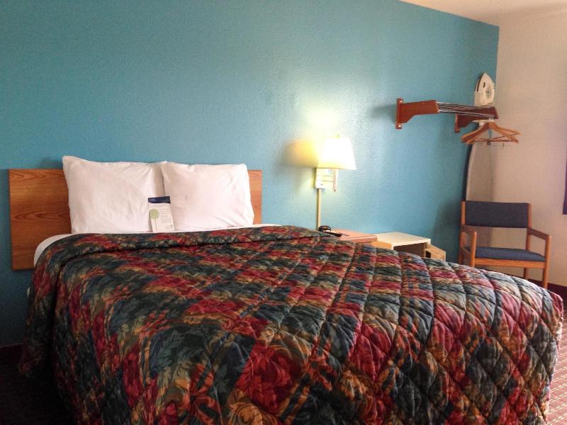 Motel 6 Sedalia, MO image