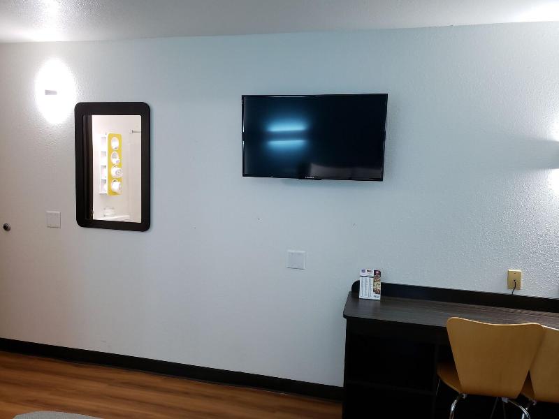 Motel 6 Sedalia, MO image