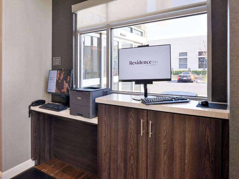 Residence Inn By Marriott Bakersfield West