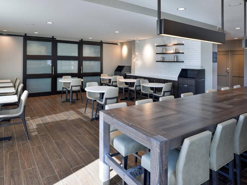 Residence Inn By Marriott Bakersfield West