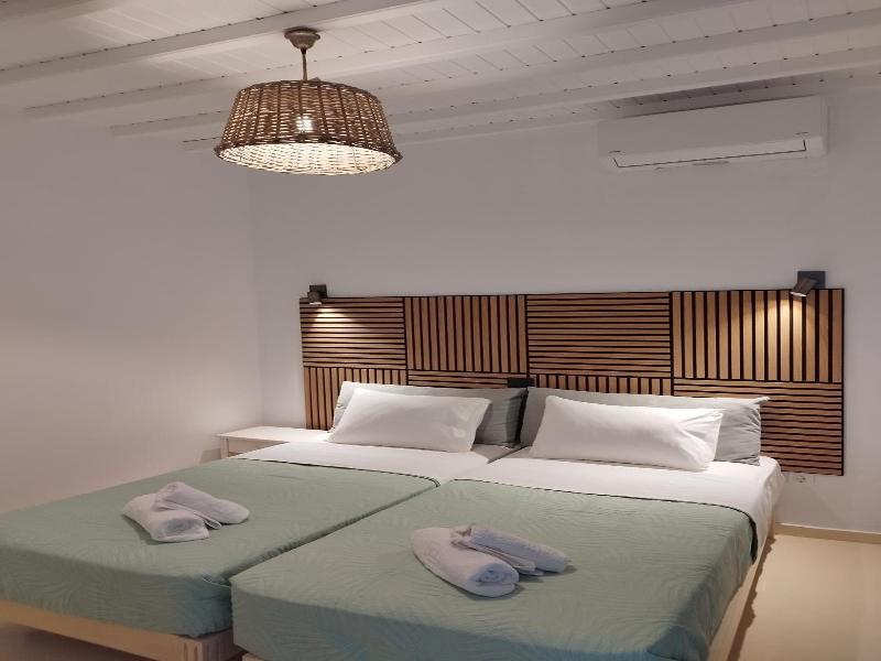 Nikos Rooms