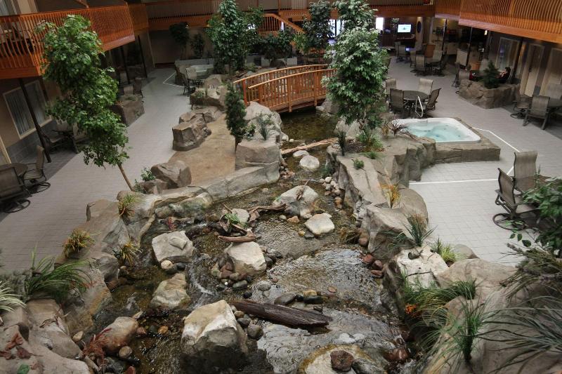 C'mon Inn Hotel & Suites image
