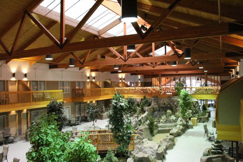 C'mon Inn Hotel & Suites image