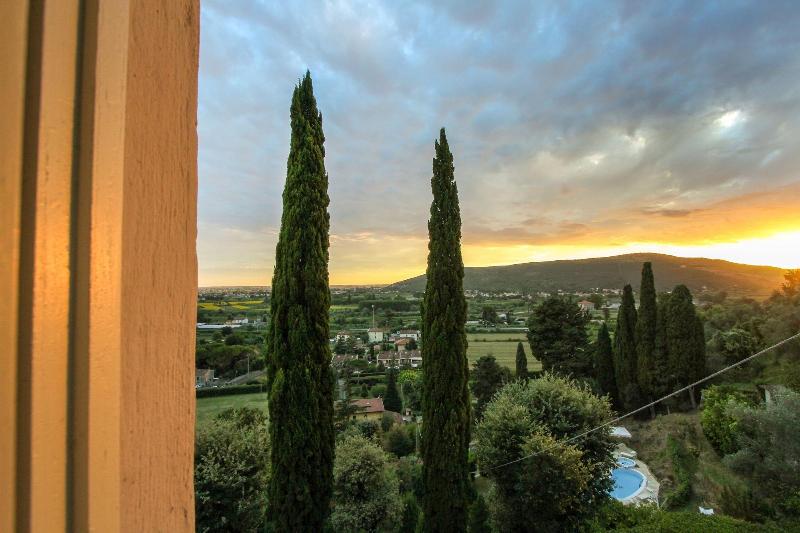 Villa Alta image